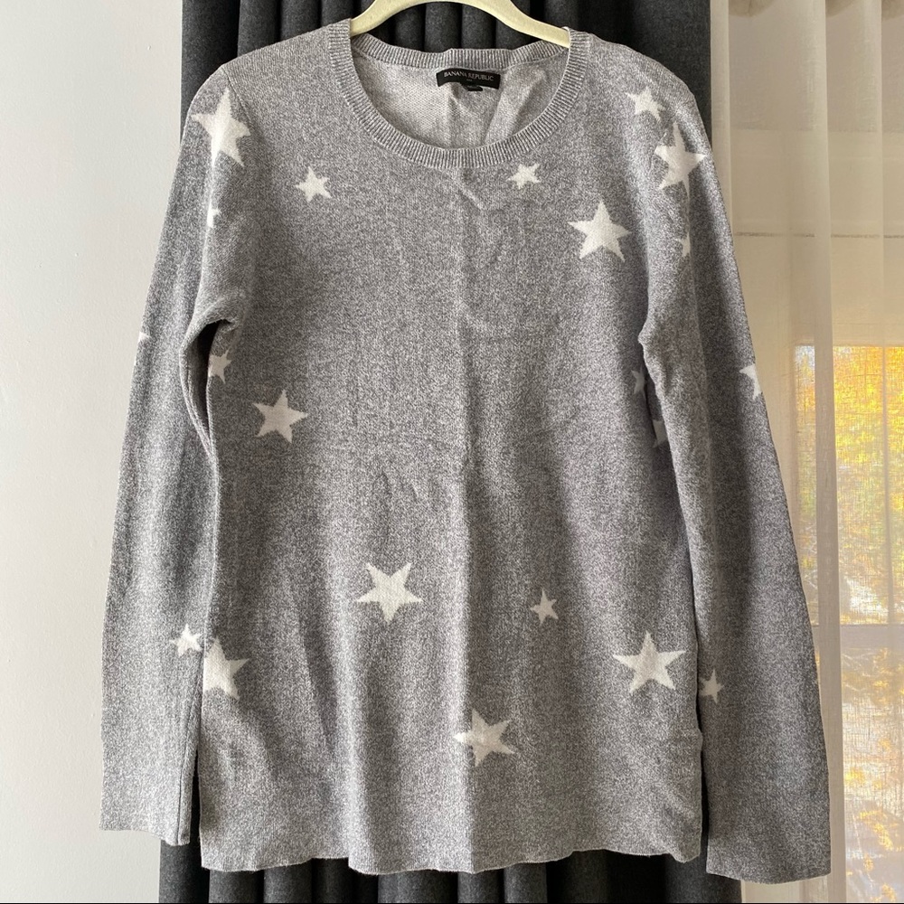 Banana Republic star sweater gray white medium